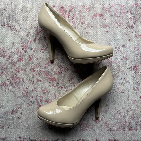 Women’s Nude Patent Pumps Size 6 - Picture 1 of 10